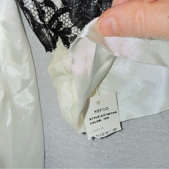 Natori Private Luxuries NWT women’s matching set nightgown Robe kimono sleeve M - Picture 4 of 11